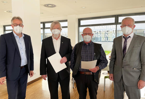 Auszeichnung mit der Ehrennadel